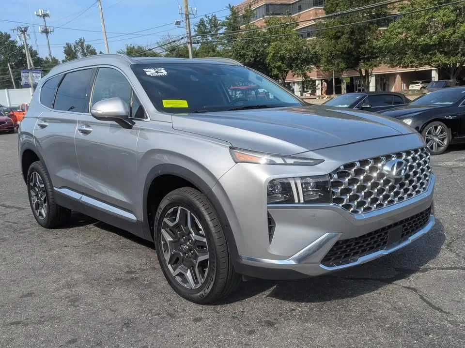 2023 Hyundai Santa Fe - Image 5 of 17