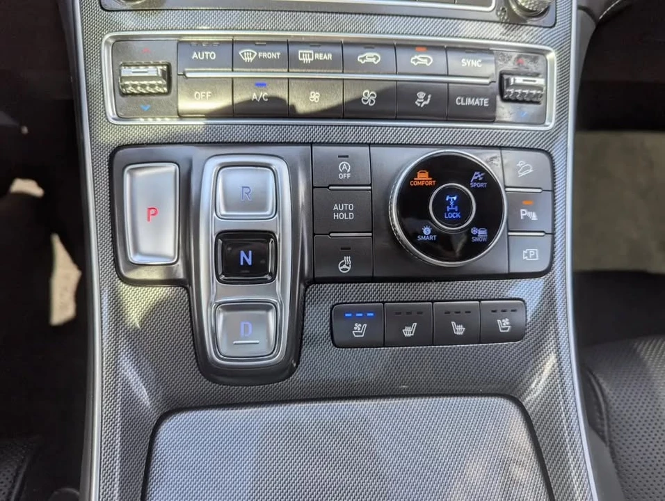 2023 Hyundai Santa Fe - Image 13 of 17