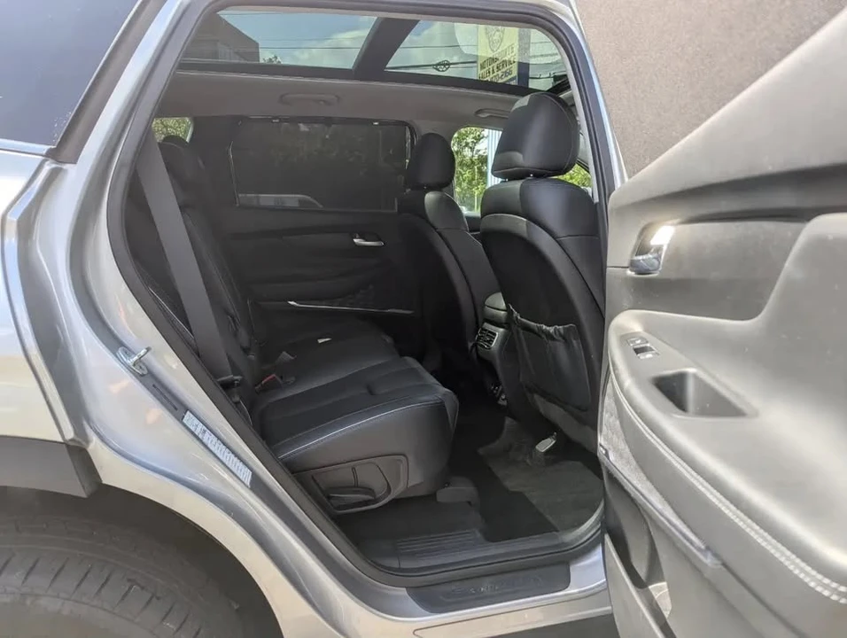 2023 Hyundai Santa Fe - Image 16 of 17