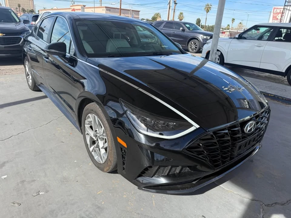 2023 Hyundai Sonata - Image 2 of 16