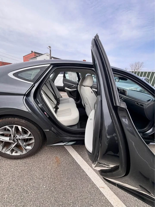 2023 Hyundai Sonata - Image 5 of 17