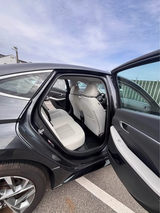 2023 Hyundai Sonata - Image 6 of 17