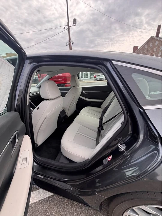 2023 Hyundai Sonata - Image 15 of 17