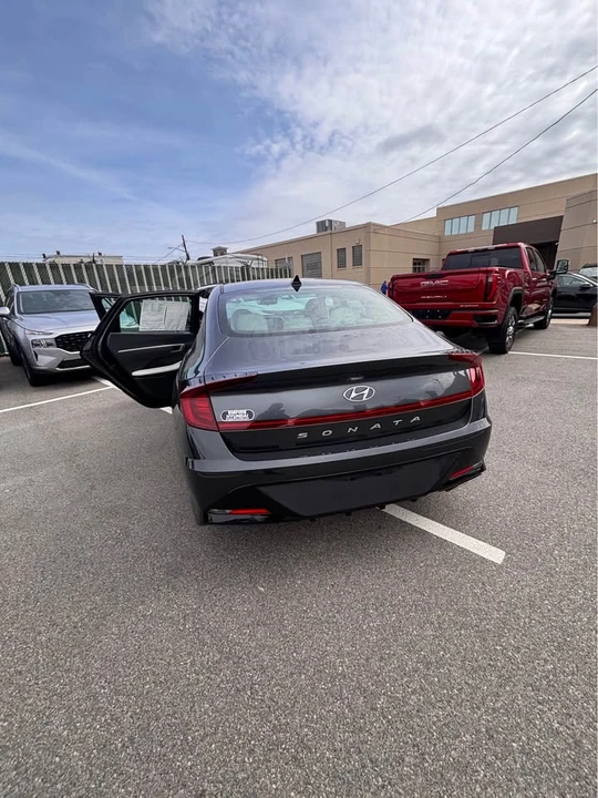 2023 Hyundai Sonata - Image 7 of 17