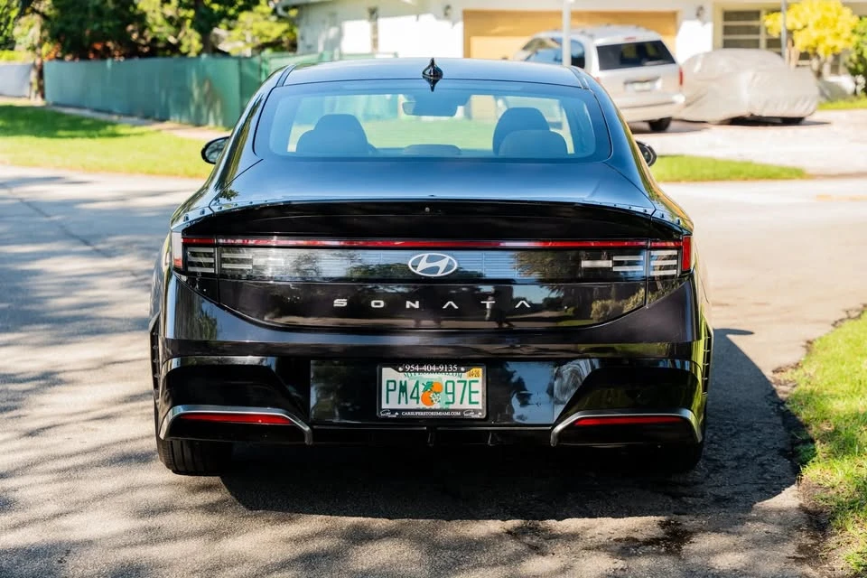 2023 Hyundai Sonata - Image 4 of 15