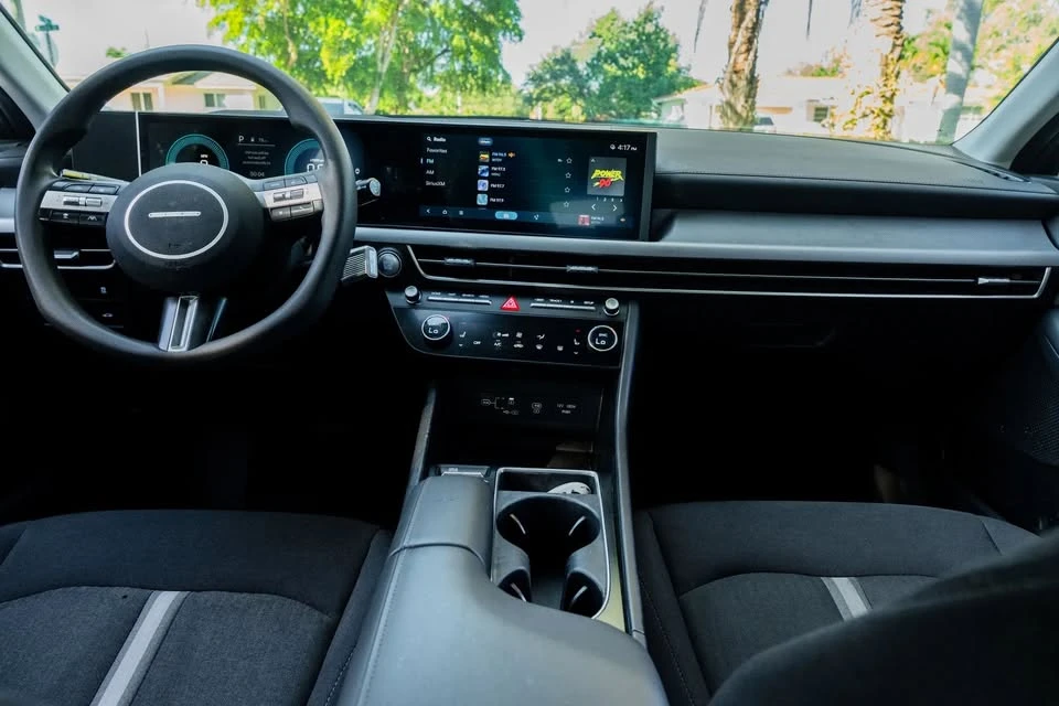 2023 Hyundai Sonata - Image 10 of 15