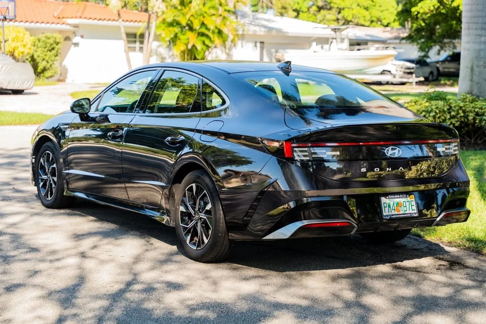 2023 Hyundai Sonata - Image 3 of 15