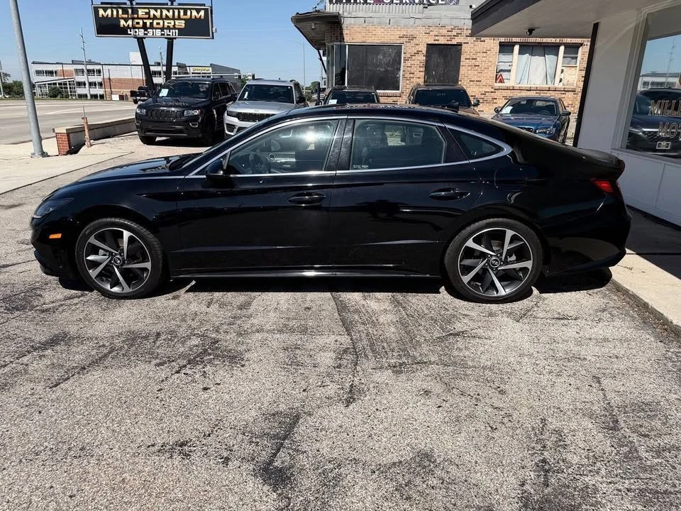 2023 Hyundai Sonata - Image 8 of 20