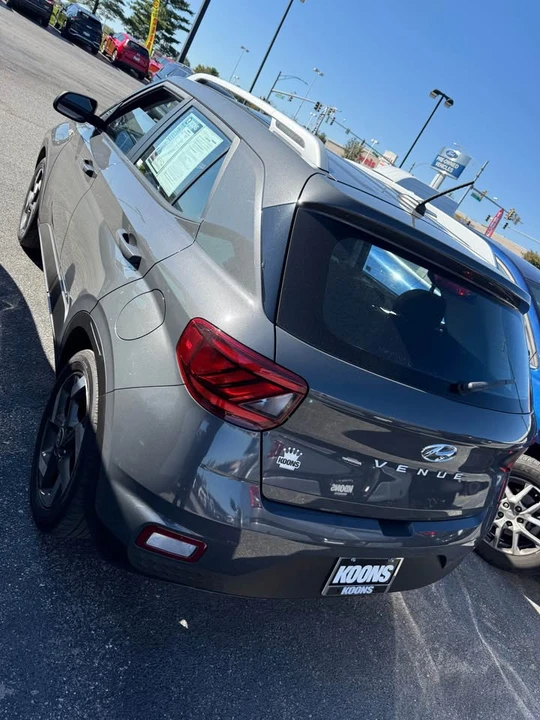 2023 Hyundai Venue - Image 2 of 11