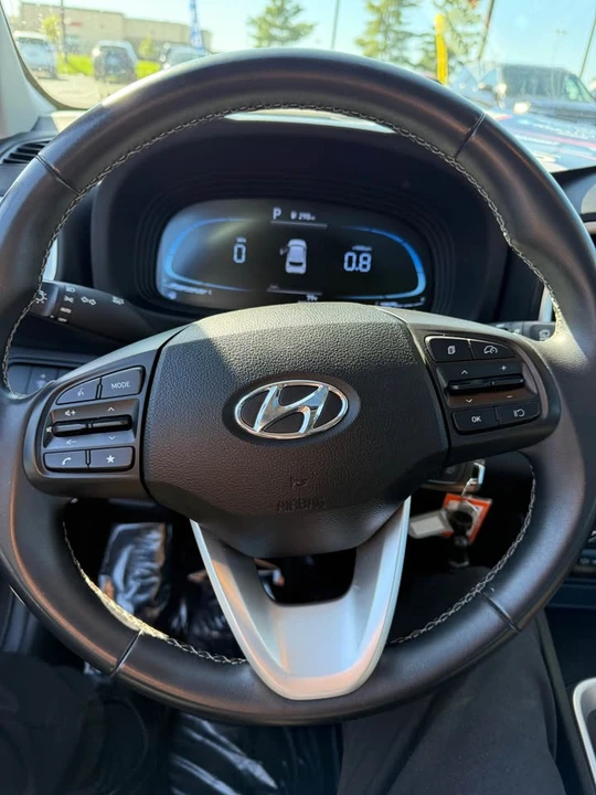 2023 Hyundai Venue - Image 5 of 11