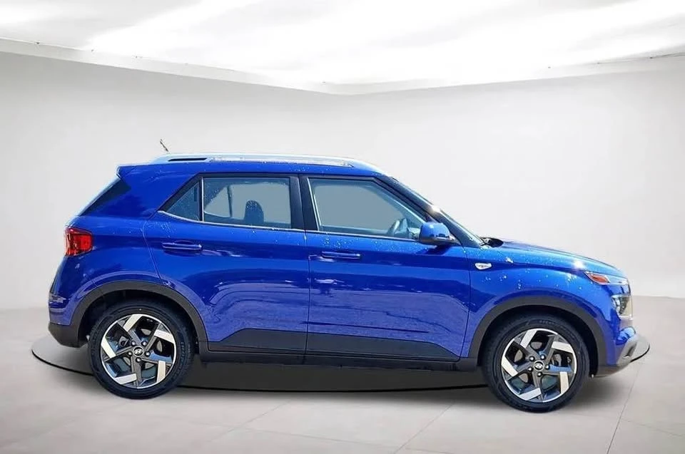 2023 Hyundai Venue - Image 7 of 15