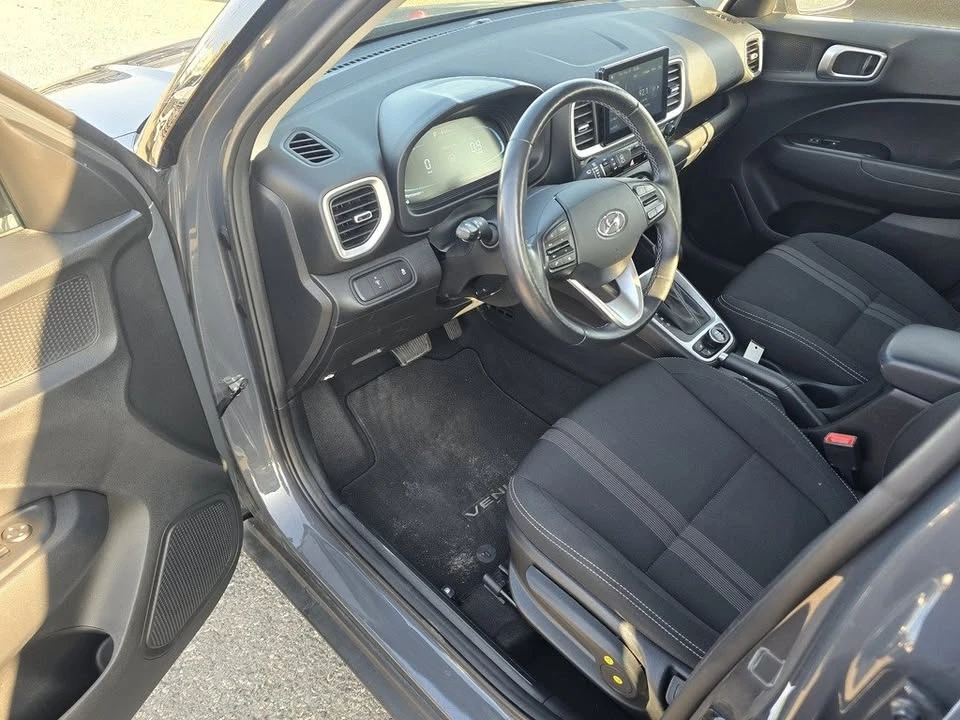 2023 Hyundai Venue - Image 13 of 15