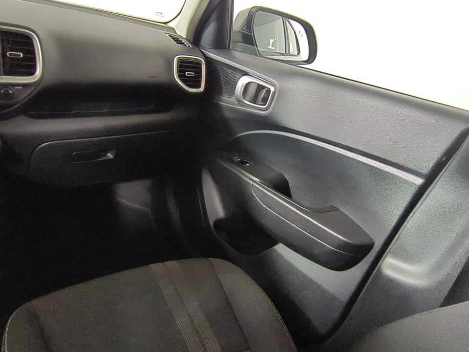 2023 Hyundai Venue - Image 11 of 13