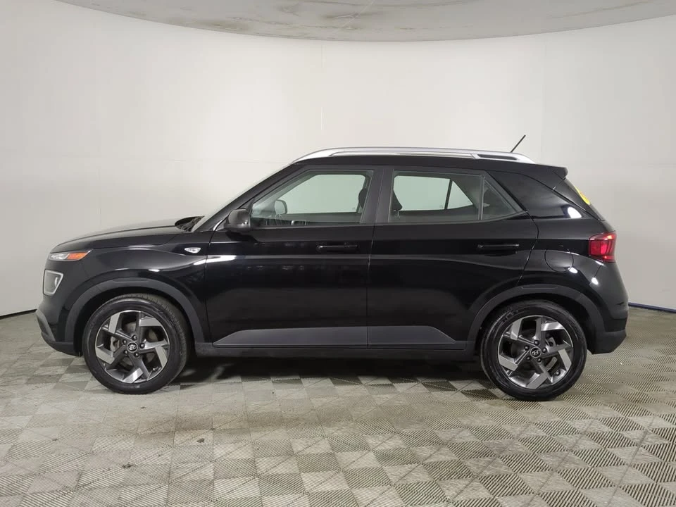 2023 Hyundai Venue - Image 5 of 13
