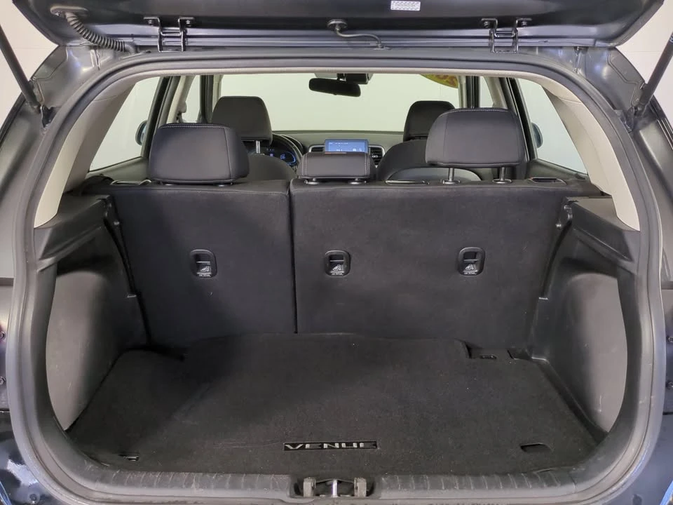2023 Hyundai Venue - Image 7 of 13