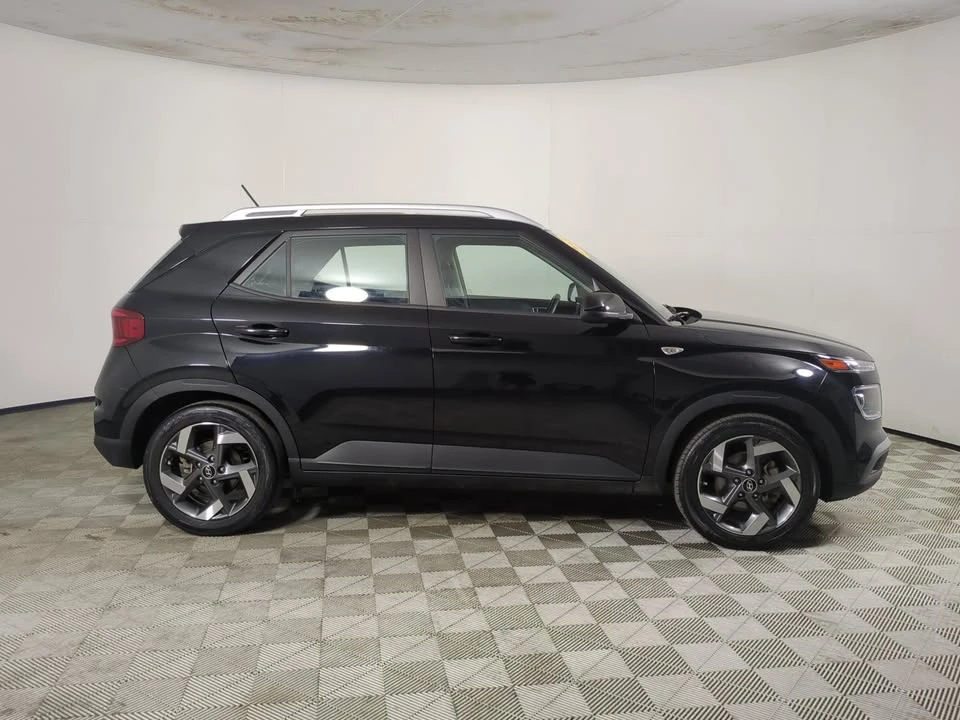 2023 Hyundai Venue - Image 2 of 13