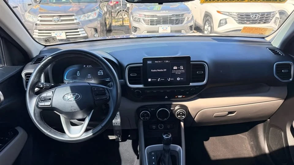 2023 Hyundai Venue - Image 3 of 10