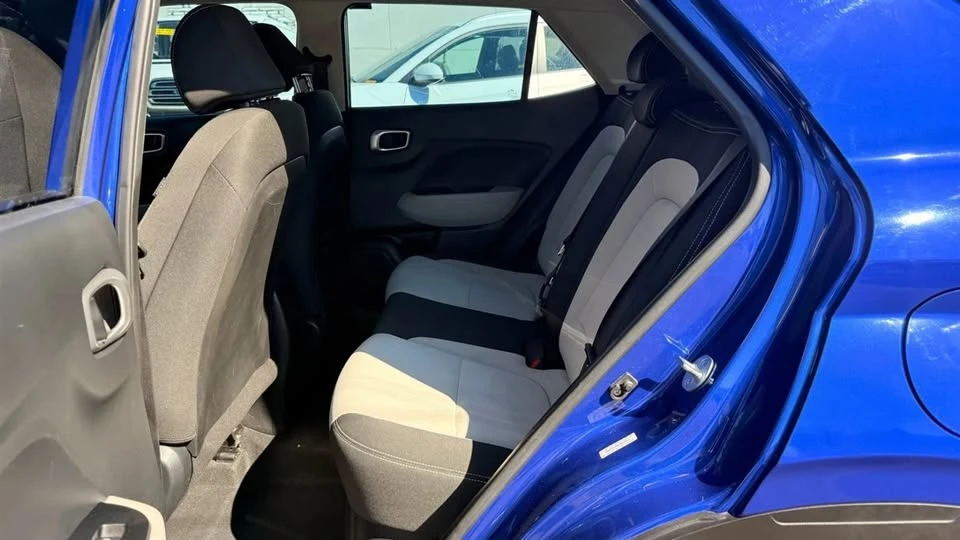 2023 Hyundai Venue - Image 5 of 10