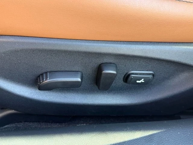 2023 Infiniti - Image 22 of 31