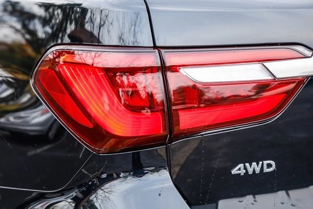 2023 Infiniti QX80 - Image 8 of 12