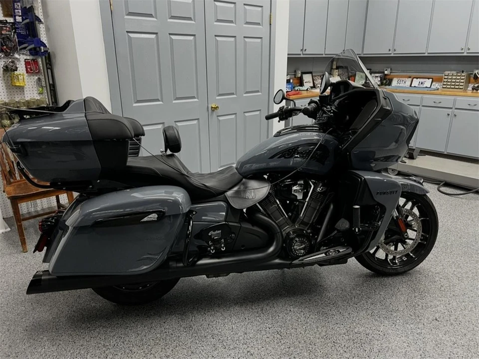 2023 Indian Chief - Image 2 of 18