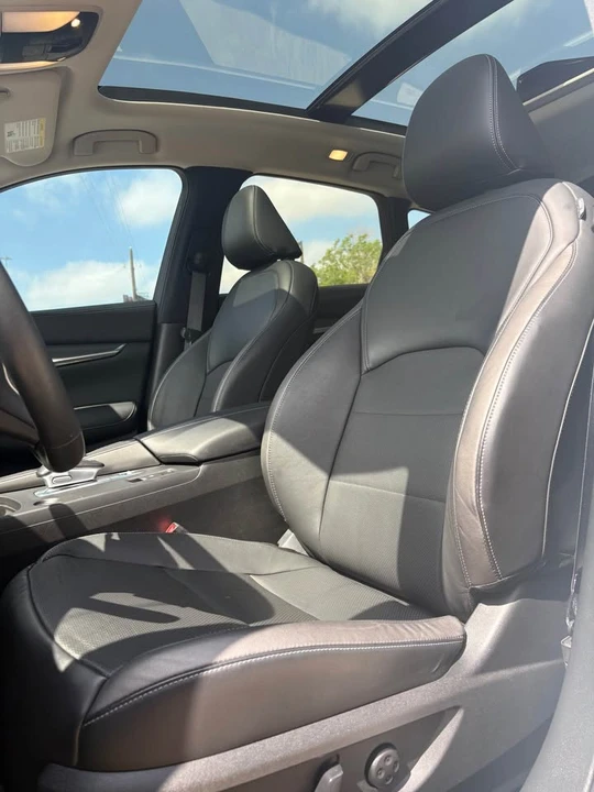 2023 Infiniti - Image 6 of 10