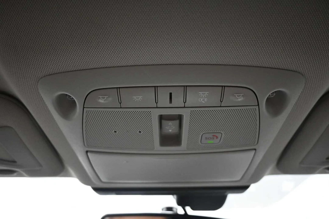 2023 Infiniti Q50 - Image 19 of 31