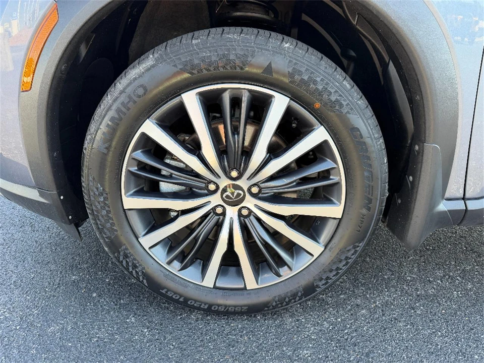 2023 Infiniti QX60 2nd Gen - Image 9 of 31
