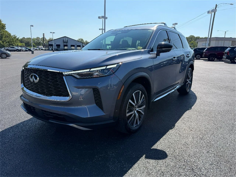 2023 Infiniti QX60 2nd Gen - Image 3 of 31