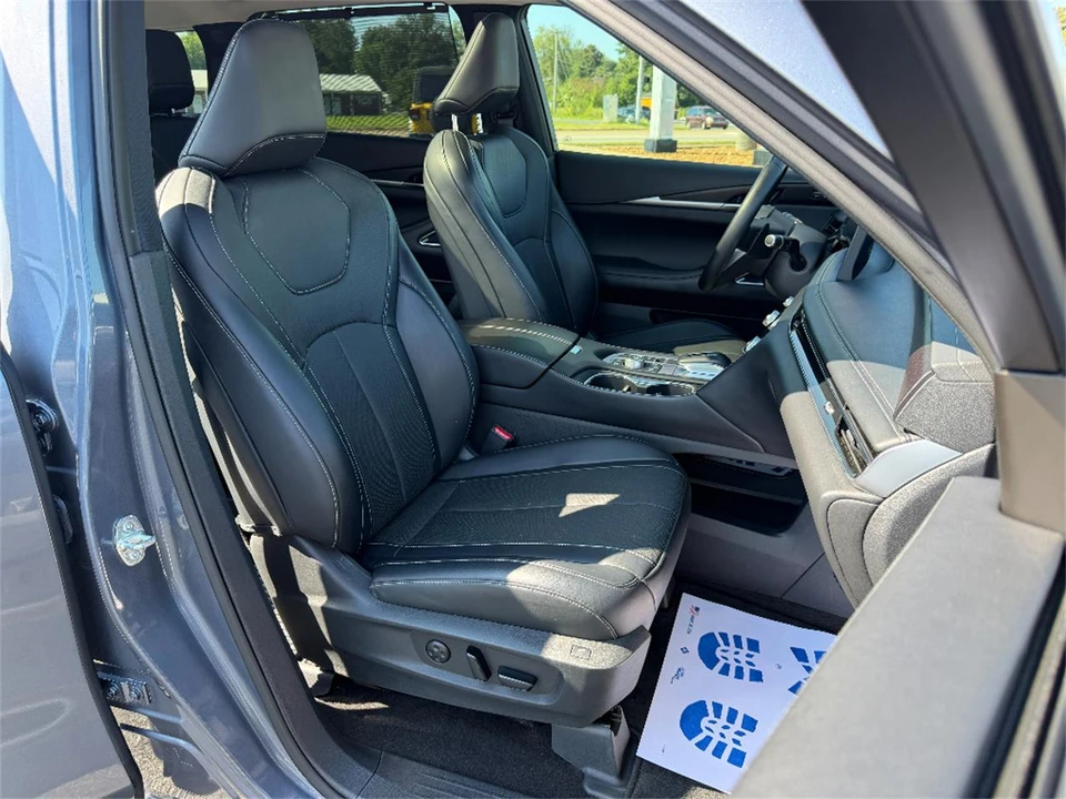 2023 Infiniti QX60 2nd Gen - Image 21 of 31