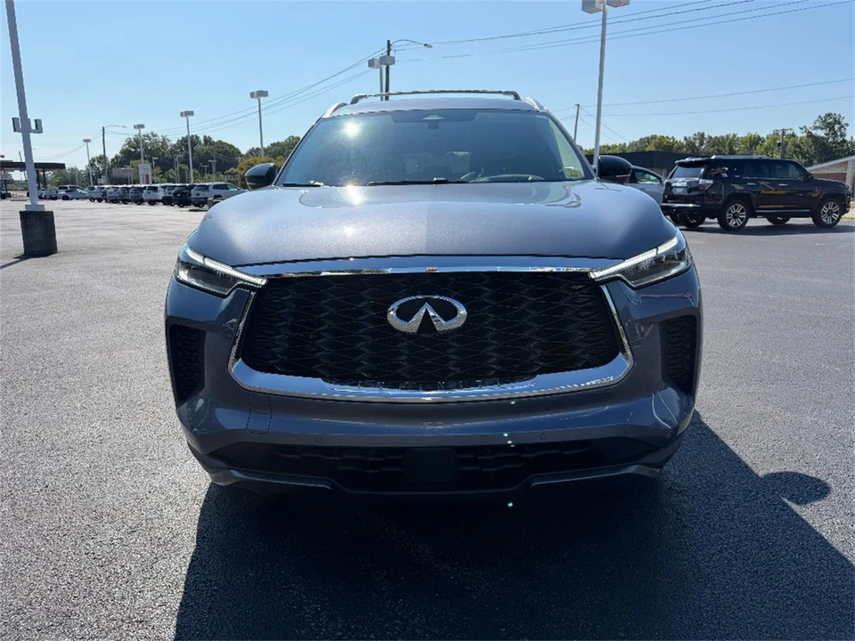 2023 Infiniti QX60 2nd Gen - Image 2 of 31