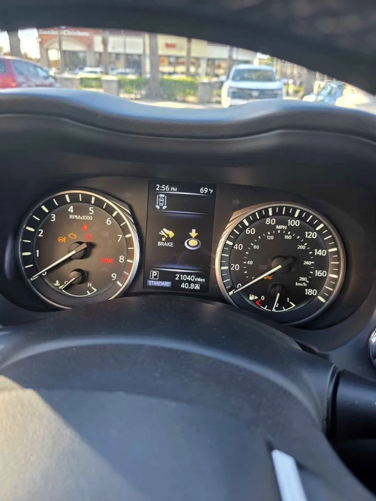 2023 Infiniti Q50 - Image 10 of 12