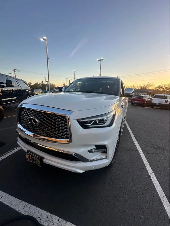 2023 Infiniti QX80 - Image 2 of 11