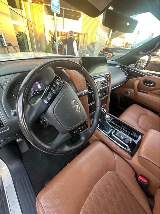 2023 Infiniti QX80 - Image 4 of 11