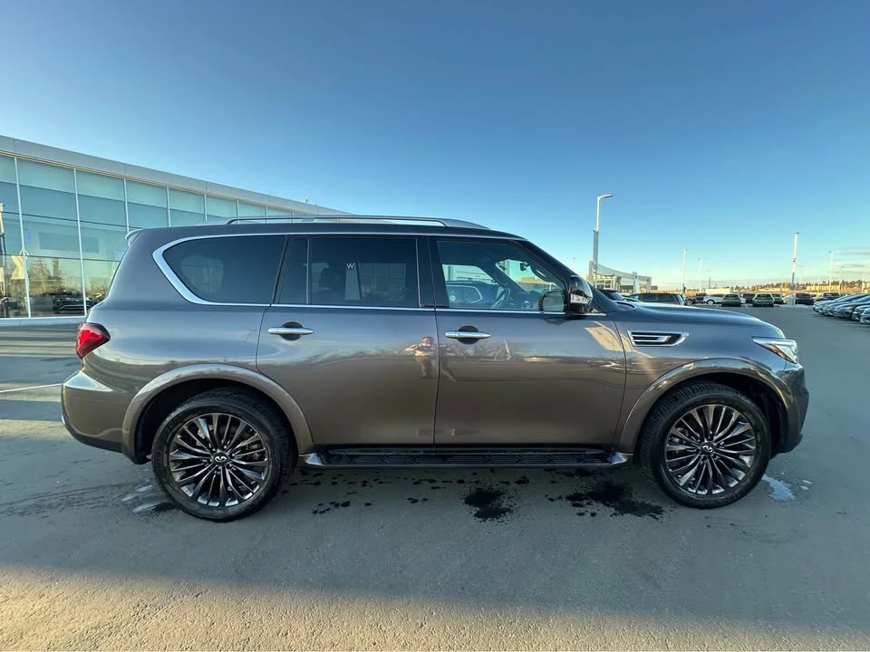 2023 Infiniti QX80 - Image 3 of 18