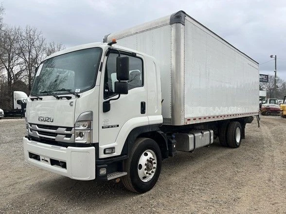 2023 Isuzu - Image 4 of 21