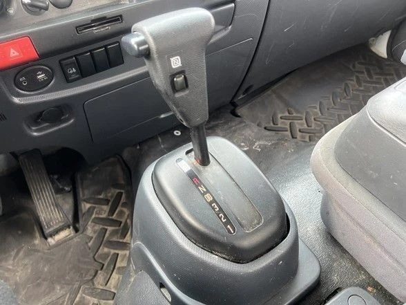 2023 Isuzu Elf - Image 26 of 31