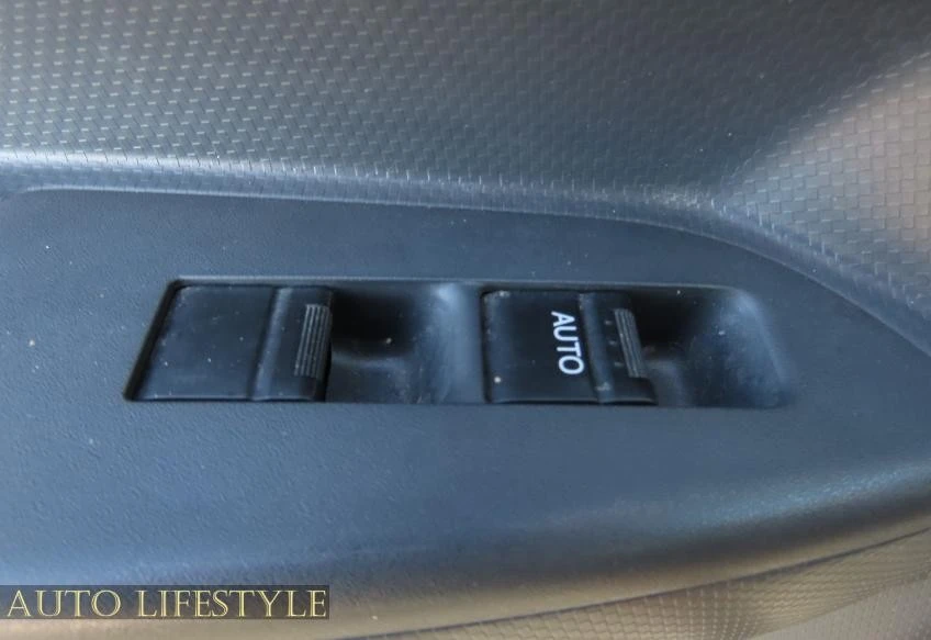 2023 Isuzu Elf - Image 13 of 21