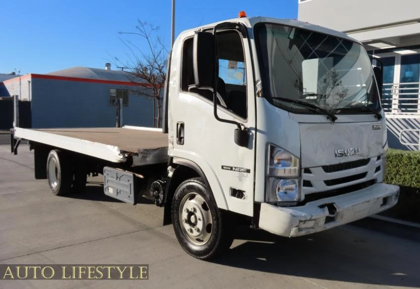 2023 Isuzu Elf - Image 5 of 21