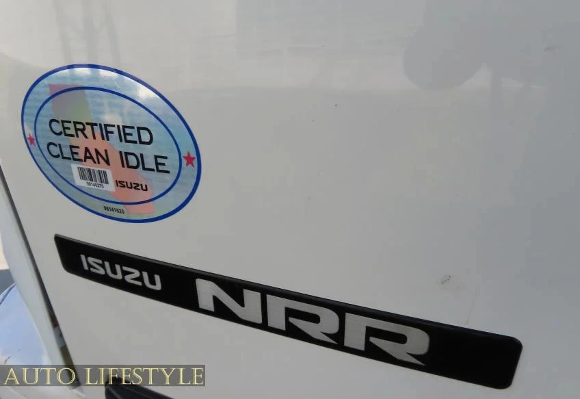 2023 Isuzu Elf - Image 19 of 21
