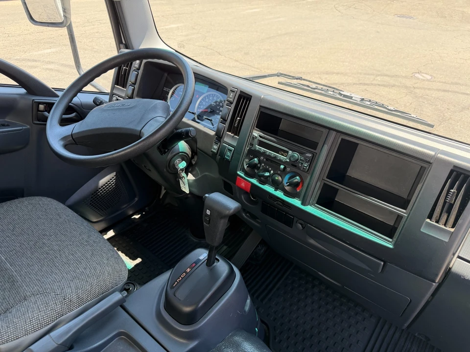 2023 Isuzu Elf - Image 20 of 27