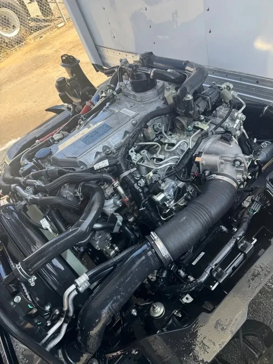 2023 Isuzu - Image 18 of 23