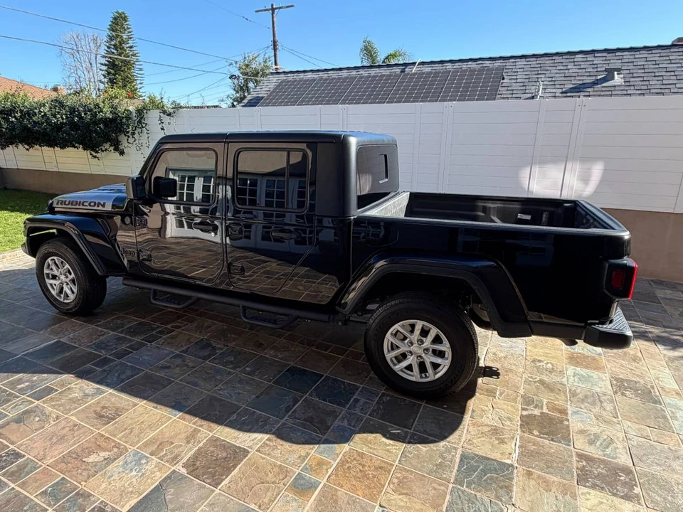 2023 Jeep JT Gladiator - Image 10 of 24