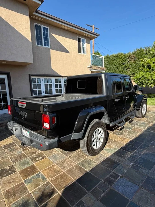 2023 Jeep JT Gladiator - Image 7 of 24