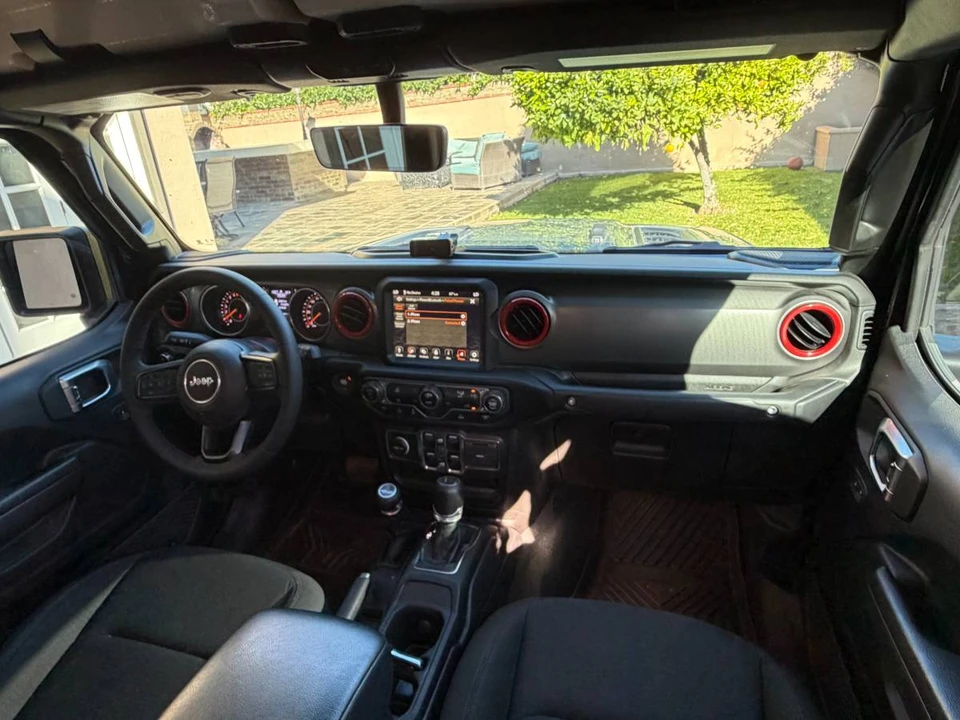 2023 Jeep JT Gladiator - Image 22 of 24