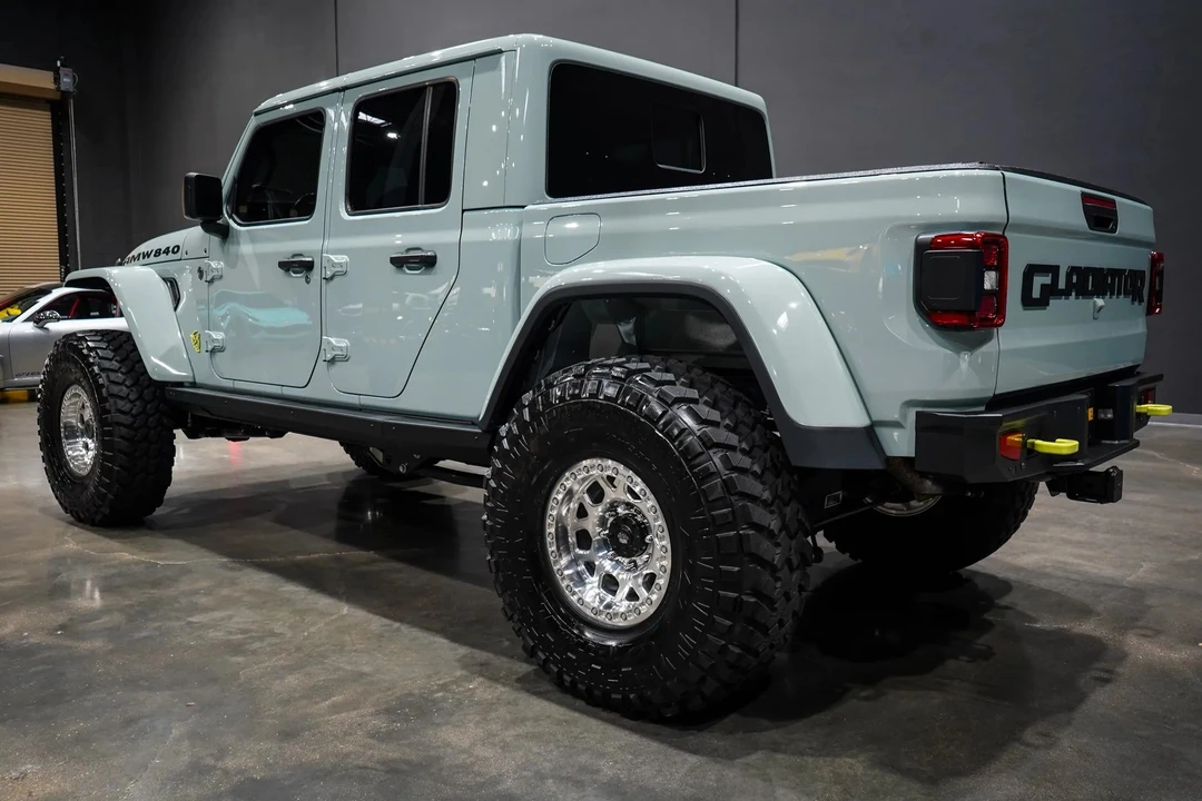 2023 Jeep JT Gladiator - Image 3 of 31