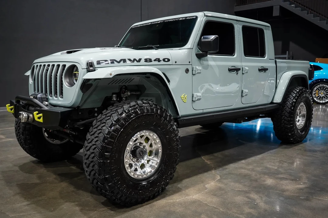 2023 Jeep JT Gladiator - Image 10 of 31