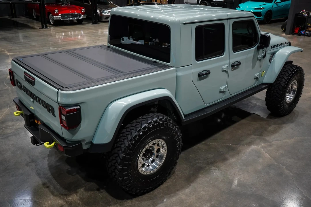 2023 Jeep JT Gladiator - Image 16 of 31