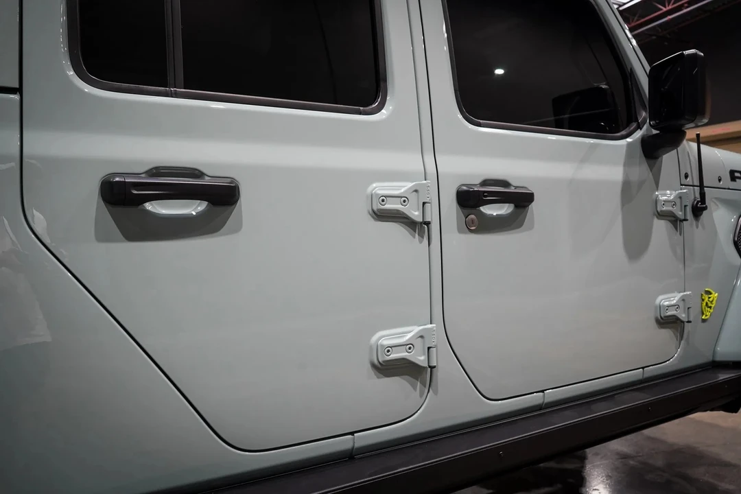 2023 Jeep JT Gladiator - Image 23 of 31