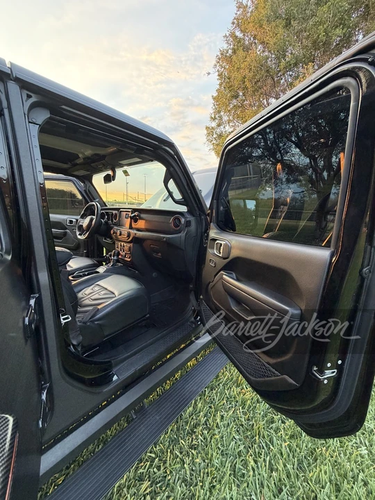 2023 Jeep JT Gladiator - Image 9 of 31